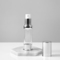 Pequeña botella airless en aerosol de oro de 15 ml para cosméticos